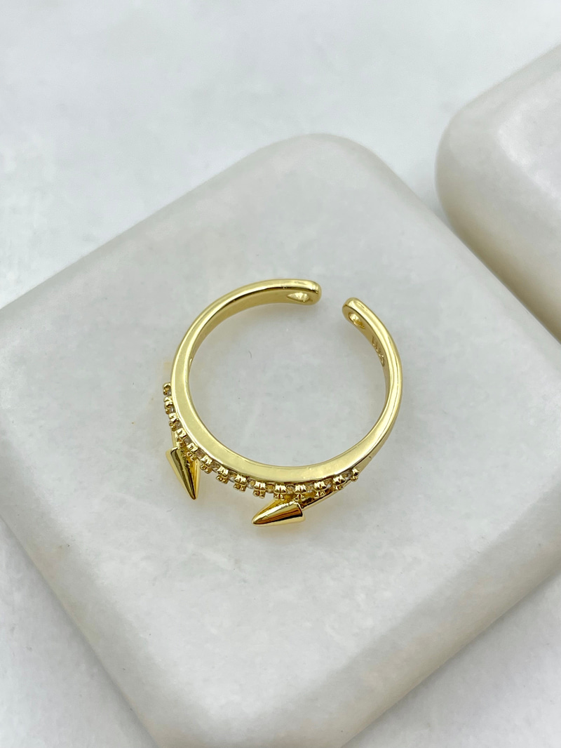 Gömme Taşlı Çivi Model Yüzük Gold