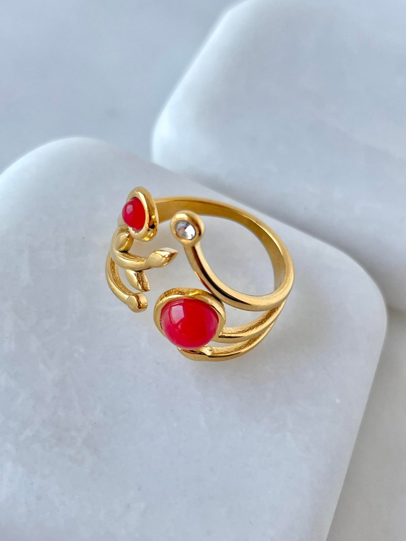 Çelik Opal Taşlı Çoklu Görünüm Yüzük Kırmızı