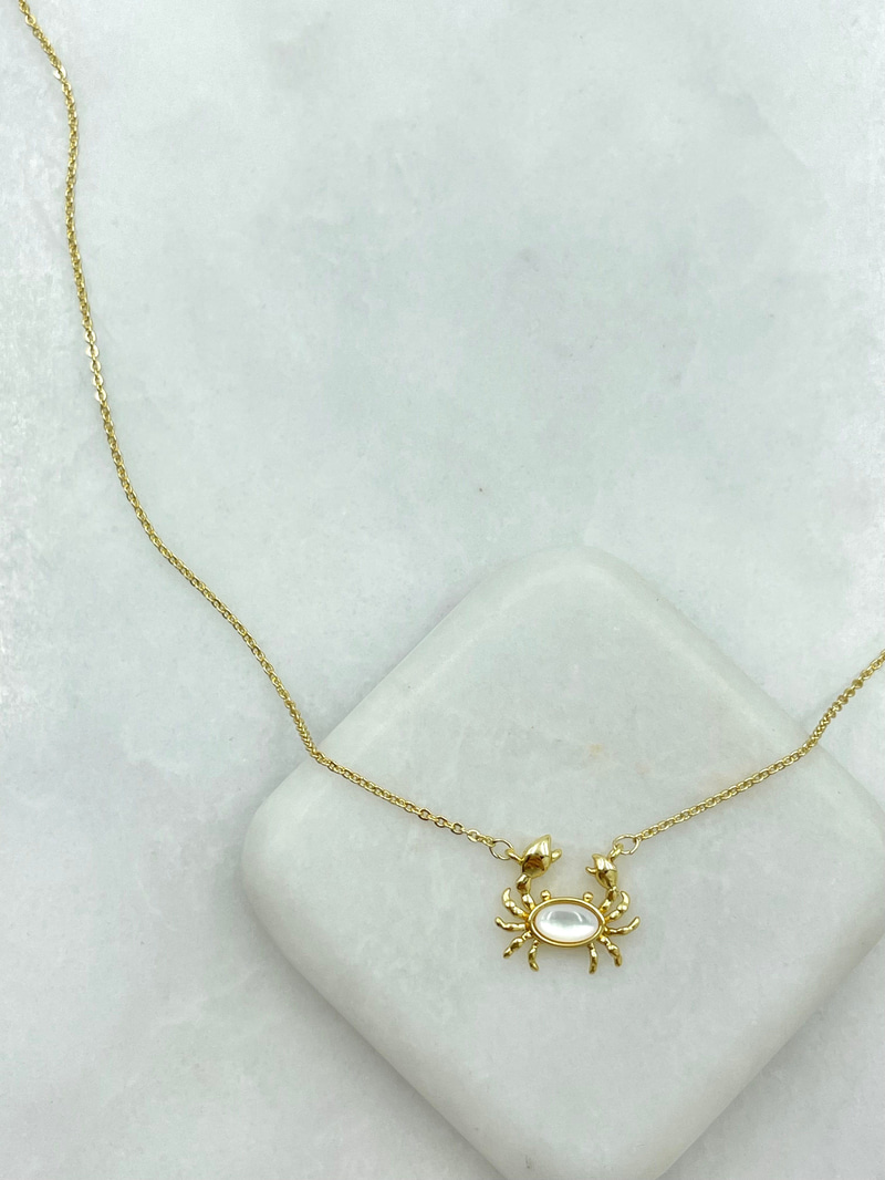 Opal Taşlı Yengeç Kolye Gold