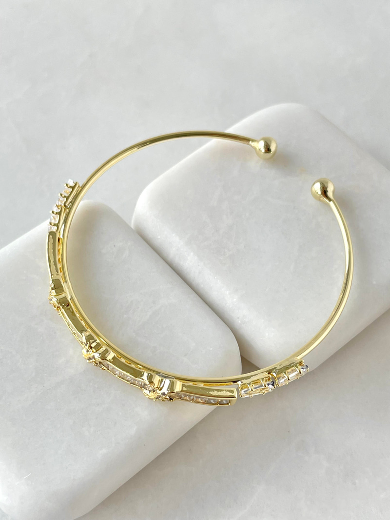 Altın Kaplama Baget Taşlı X Model Bileklik Gold