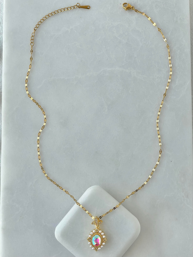 Çelik Renkli Kristal Taşlı ve İncili Kolye Gold
