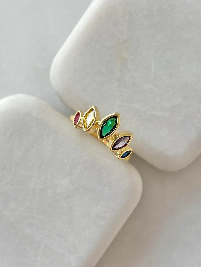 Altın Kaplama Oval Renkli Taşlı Yüzük Gold
