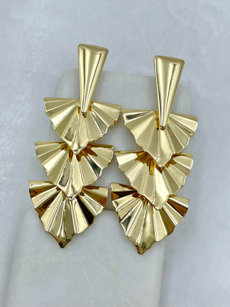 Altın Kaplama Üçgen Sallantılı Dalga Model Küpe Gold