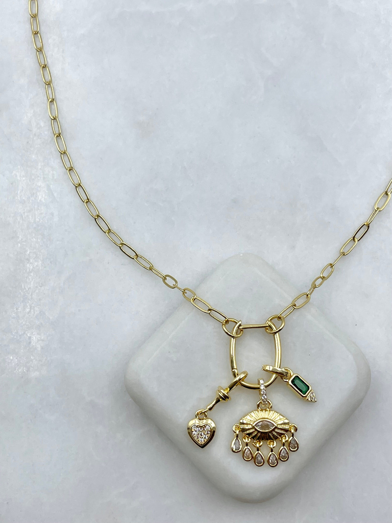 Göz ve Kalp Charmlı Ataç Zincir Kolye Gold