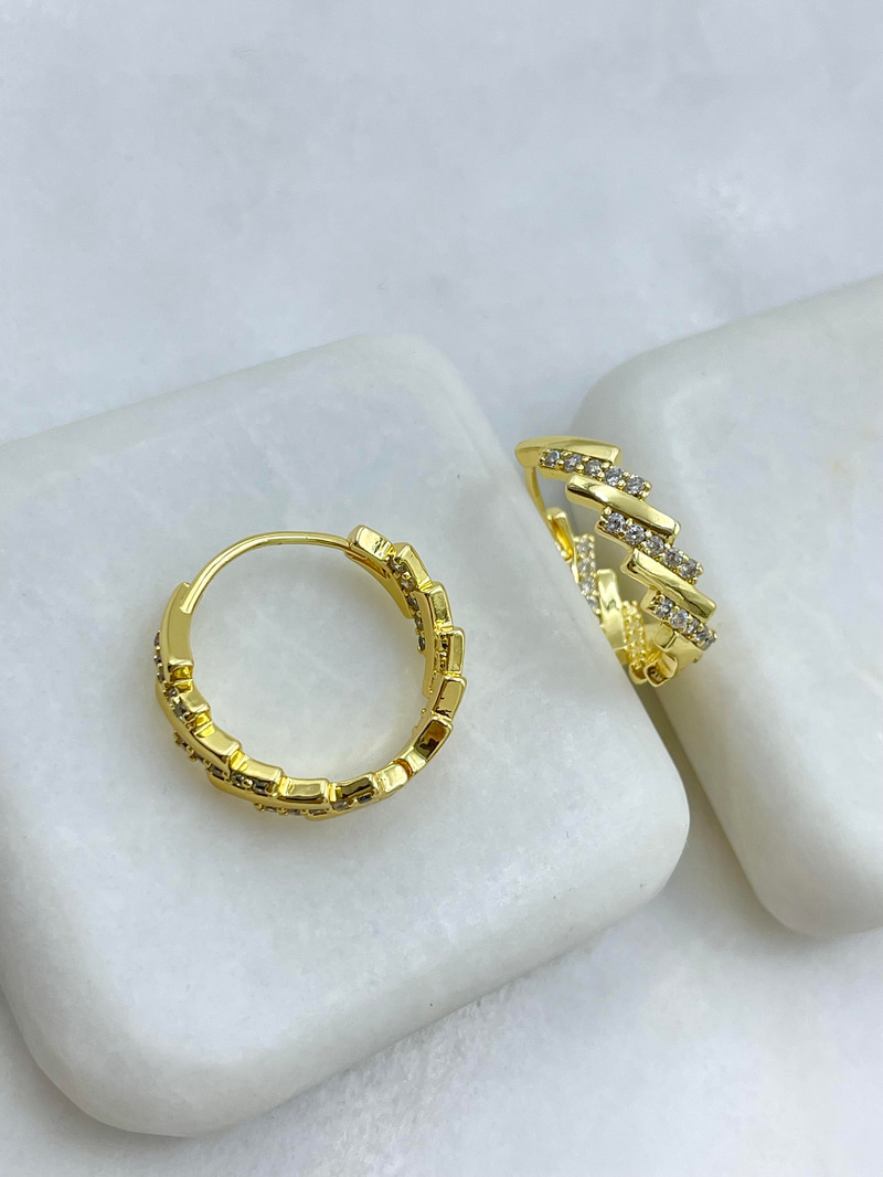 Altın Kaplama Gömme Taşlı Sütun Model Halka Küpe Gold