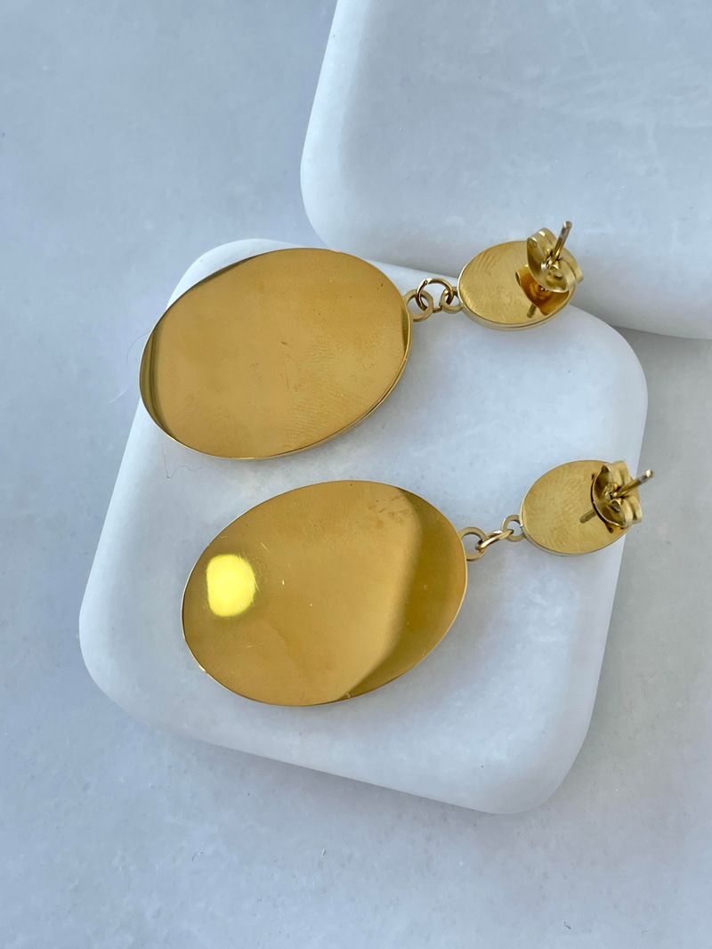 Çelik Oval Leopar Sallantılı Küpe Gold