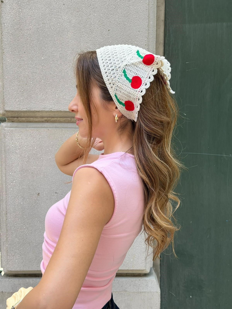 Kiraz Desenli İpli Üçgen Bandana Renkli