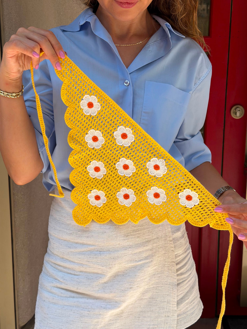 Papatya Desenli Daire Köşeli Bandana Sarı