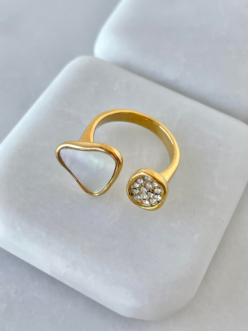 Çelik Gömme Taşlı ve Sedefli Yüzük Gold