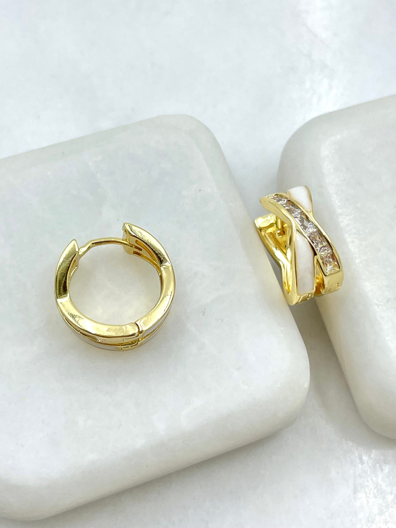 Mineli Kristal Taşlı Çapraz Model Halka Küpe Ekru