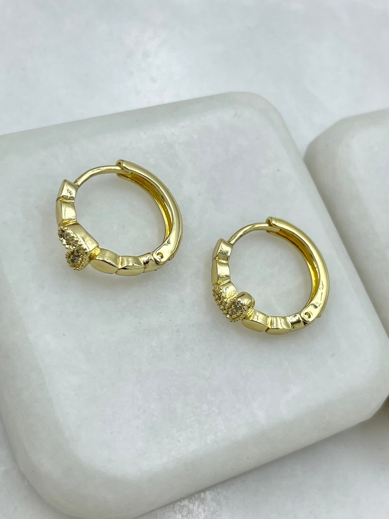 Özel Seri Gömme Taşlı Arpa Model Kalp Küpe Gold