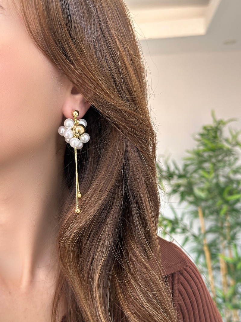 Gold Topçuk Sallantılı İncili Küpe