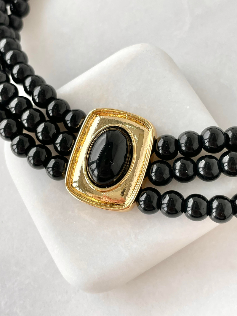 Üç Sıra Boncuklu Vintage Plaka Choker Kolye Siyah