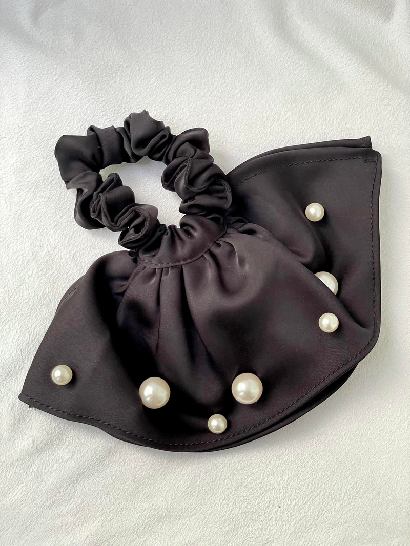 İncili Saten Tasarım Scrunchie Toka Siyah