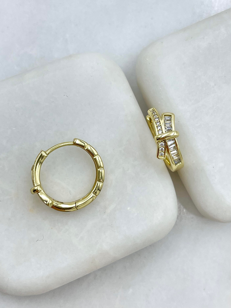 Özel Seri Gold Detaylı Gömme ve Kristal Taşlı Halka Küpe Gold