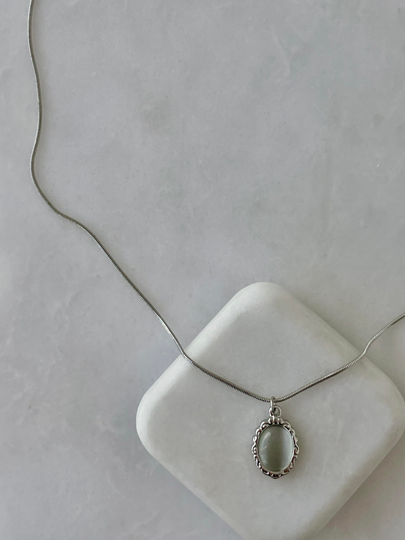 Çelik Opal Taşlı Etnik Desen Kolye Gri-Gümüş