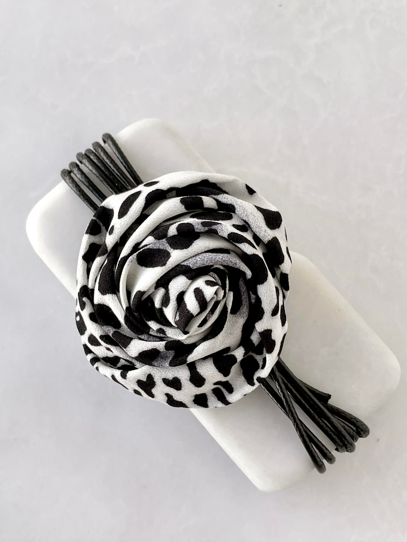 Leopar Gül Choker Kolye Siyah