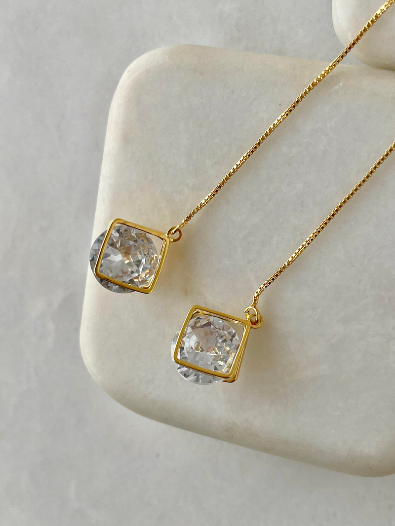 Altın Kaplama Kare Kristal Taş Sallantılı Küpe Gold