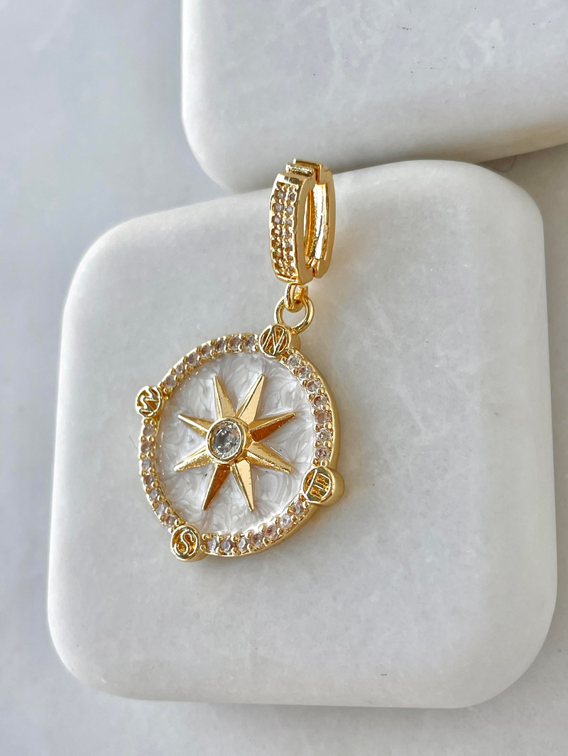 Kuzey Yıldızı Daire Ajda Charm