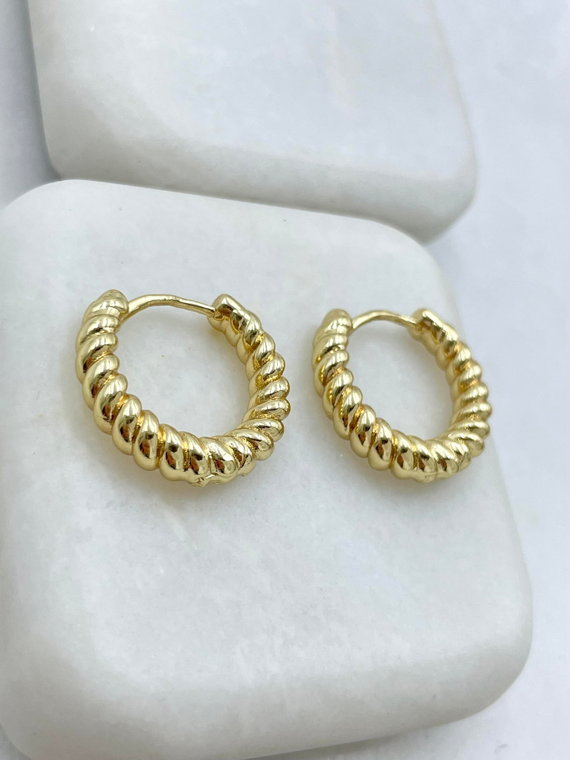 Altın Kaplama Tırtıklı Burgu Halka Küpe Gold