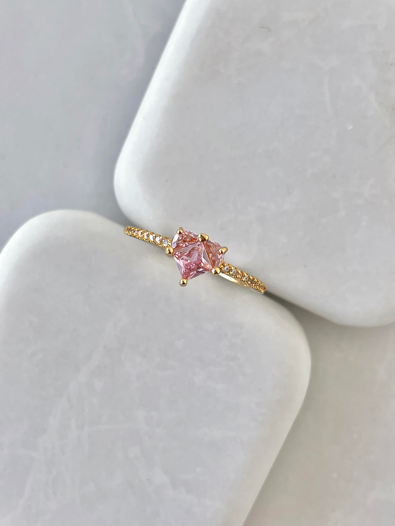 Altın Kaplama Kristal Pembe Kalpli Yüzük Gold