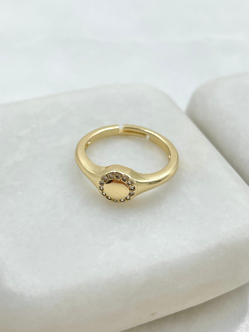 Gömme Taşlı Daire Model Serçe Parmak Yüzük Gold