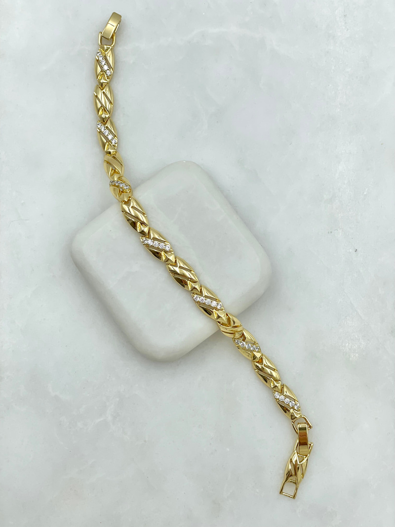 Özel Seri Gömme Taşlı Çizgi Desenli Tasarım Bileklik Gold