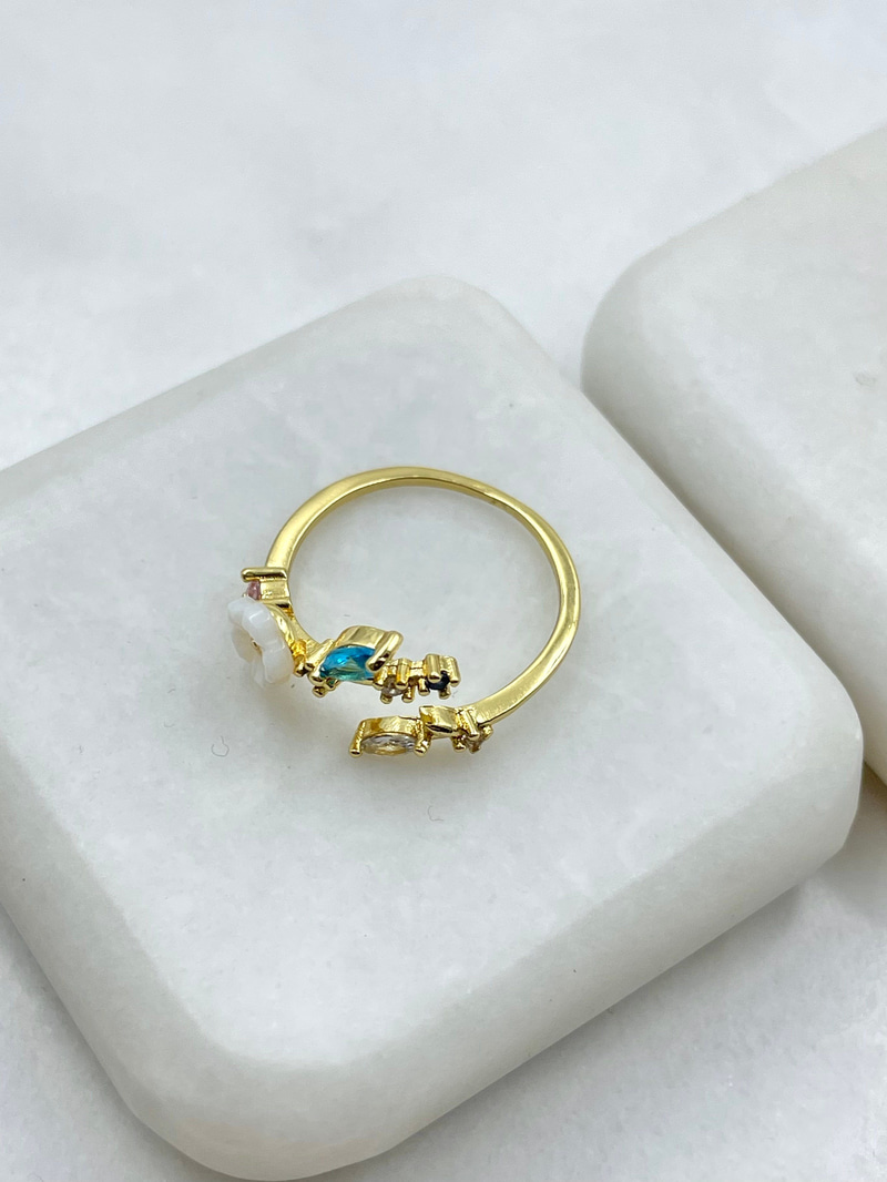 Mavi Kristal Taşlı Çiçek Model Yüzük Gold