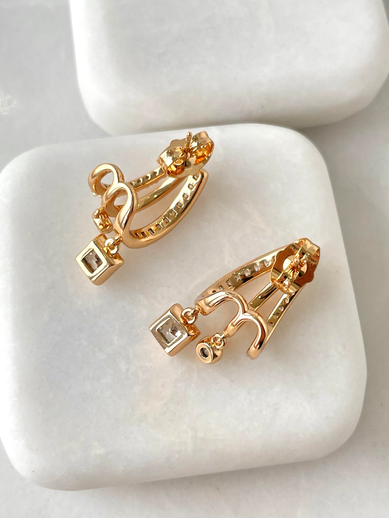 Özel Seri Kare ve Daire Kristal Sallantılı Üçlü Görünüm Küpe Gold