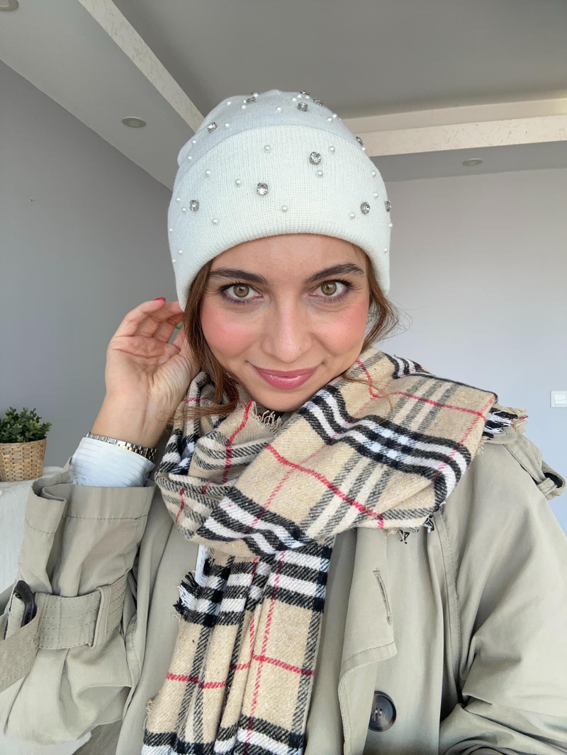 Üzeri İncili Bere Beyaz