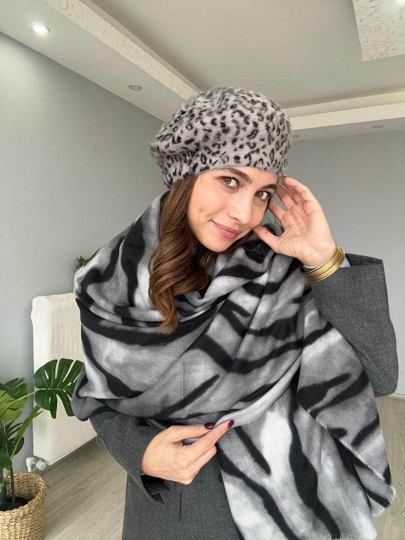 Angora Leopar Ressam Bere Gri