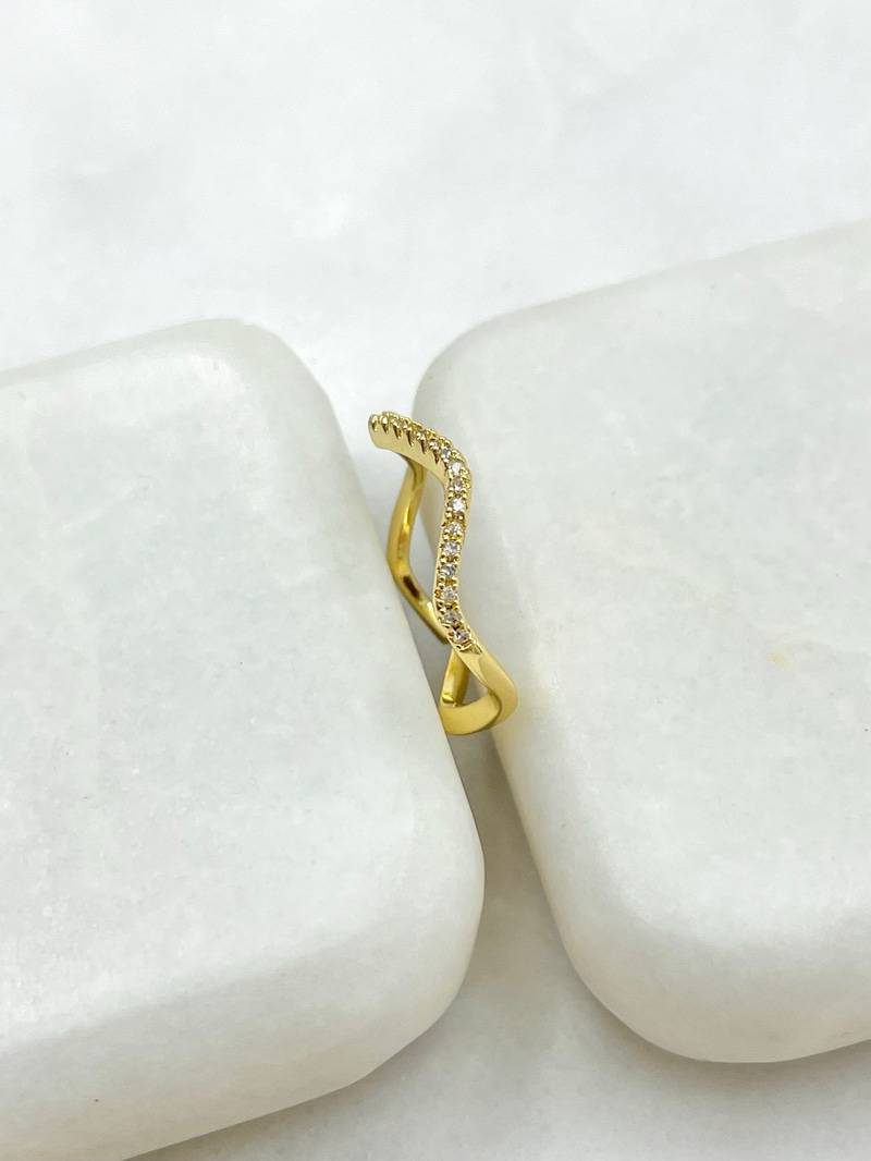 Zirkon Taşlı Dalga Model Yüzük Gold
