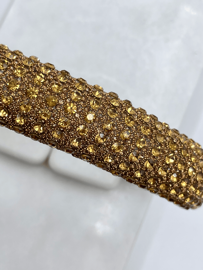 Kristal Taşlı Taç Gold
