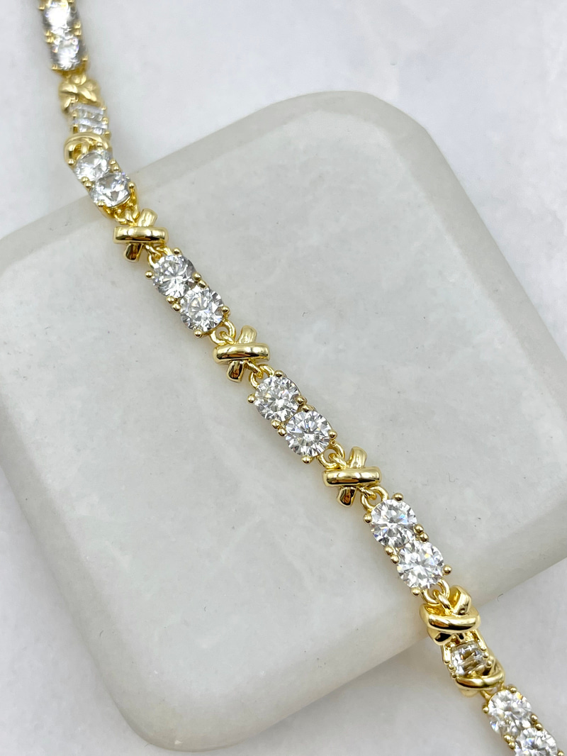 Özel Seri Kristal Taşlı X Model Bileklik Gold