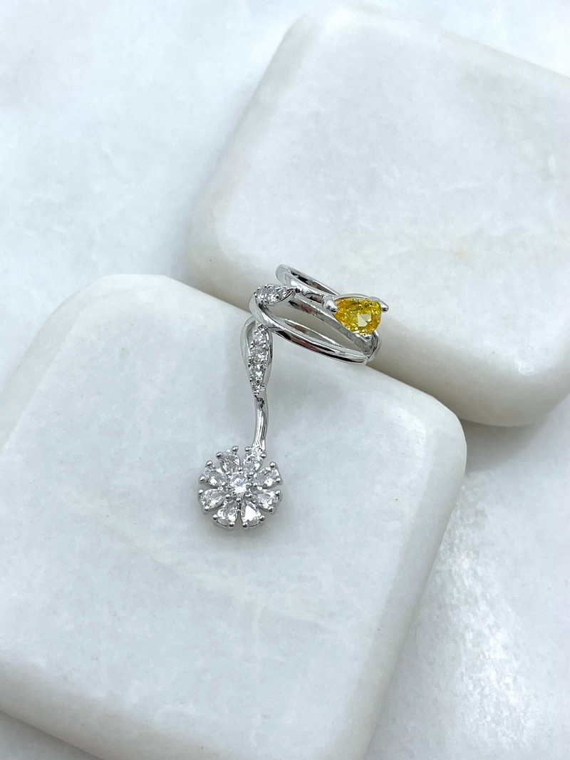 Altın Kaplama Kristal Taşlı Çiçek Kıkırdak Küpe Gümüş