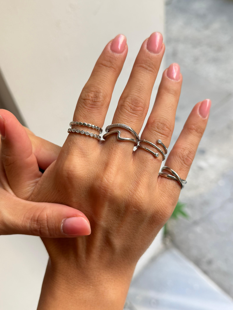 Minimal Taşlı Sarmal Yüzük Gümüş