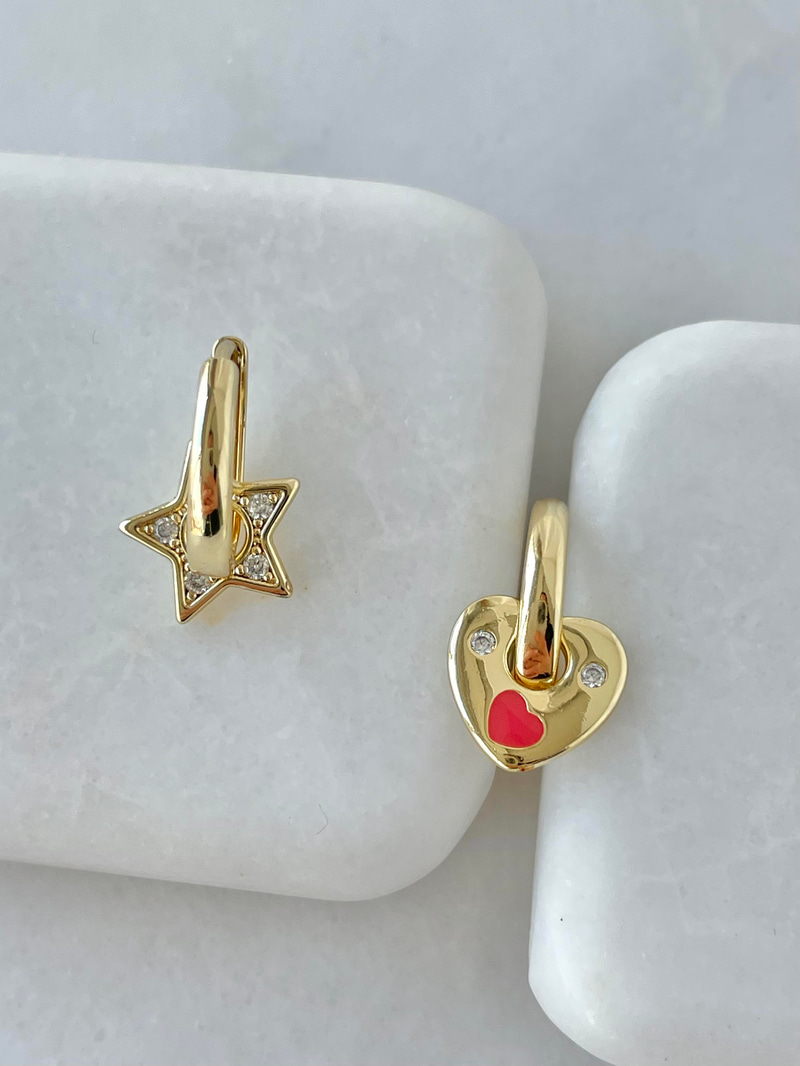 Özel Seri Yıldız ve Kalp Charmlı Halka Küpe Gold