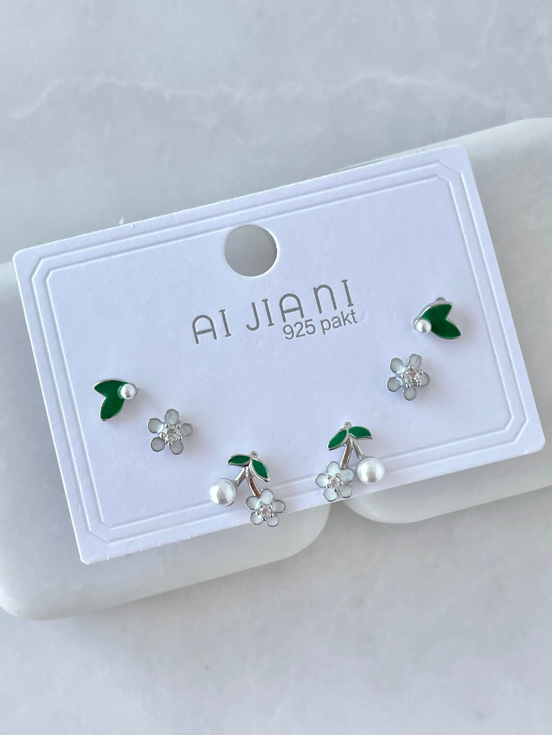 Altın Kaplama Altılı İncili Çiçek Model Minimal Küpe Gümüş