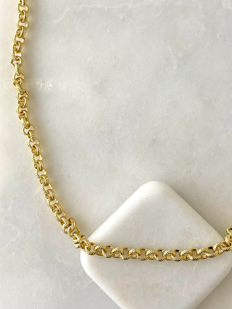 Özel Seri İşlemeli Zincir Kolye Gold