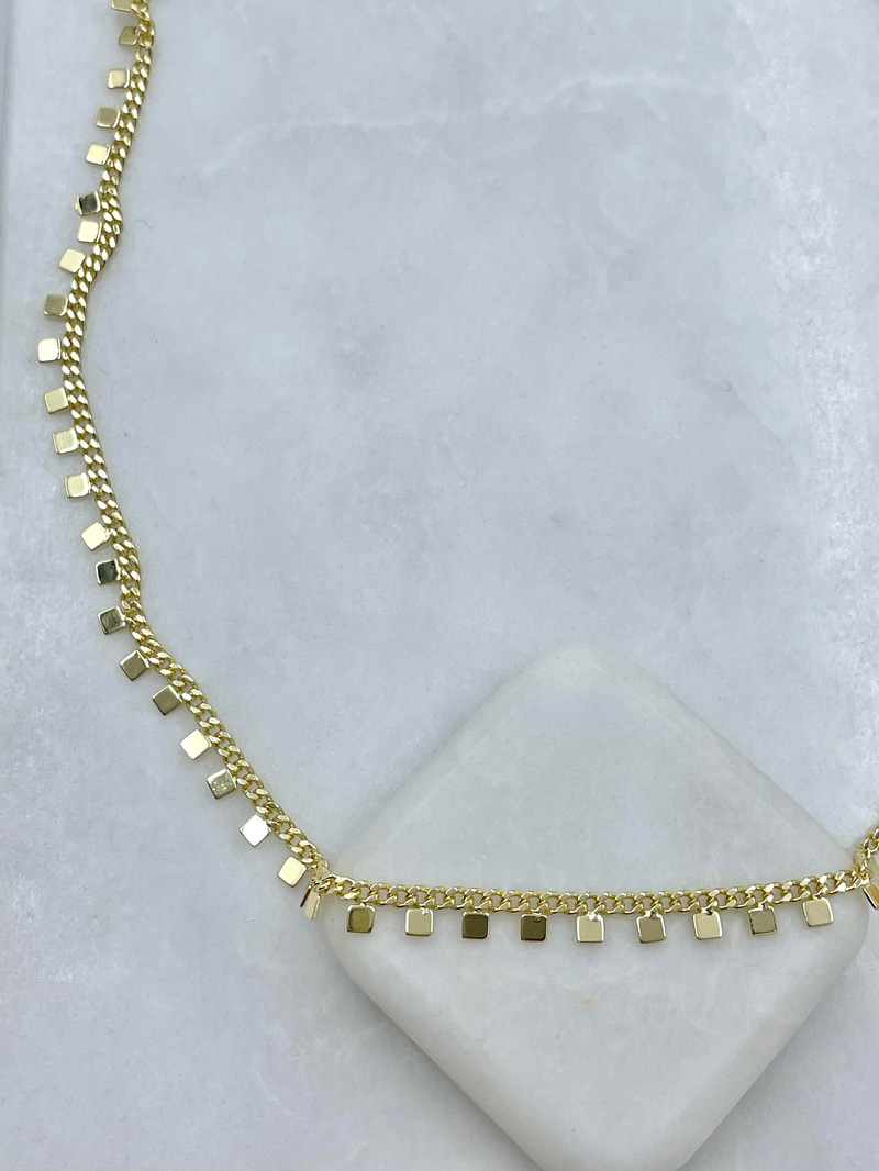 Altın Kaplama Kare Pul Plaka Sallantılı Kolye Gold