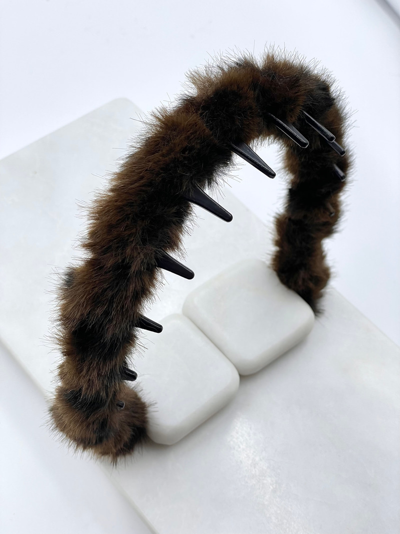 Peluş Taraklı Taç Kahve