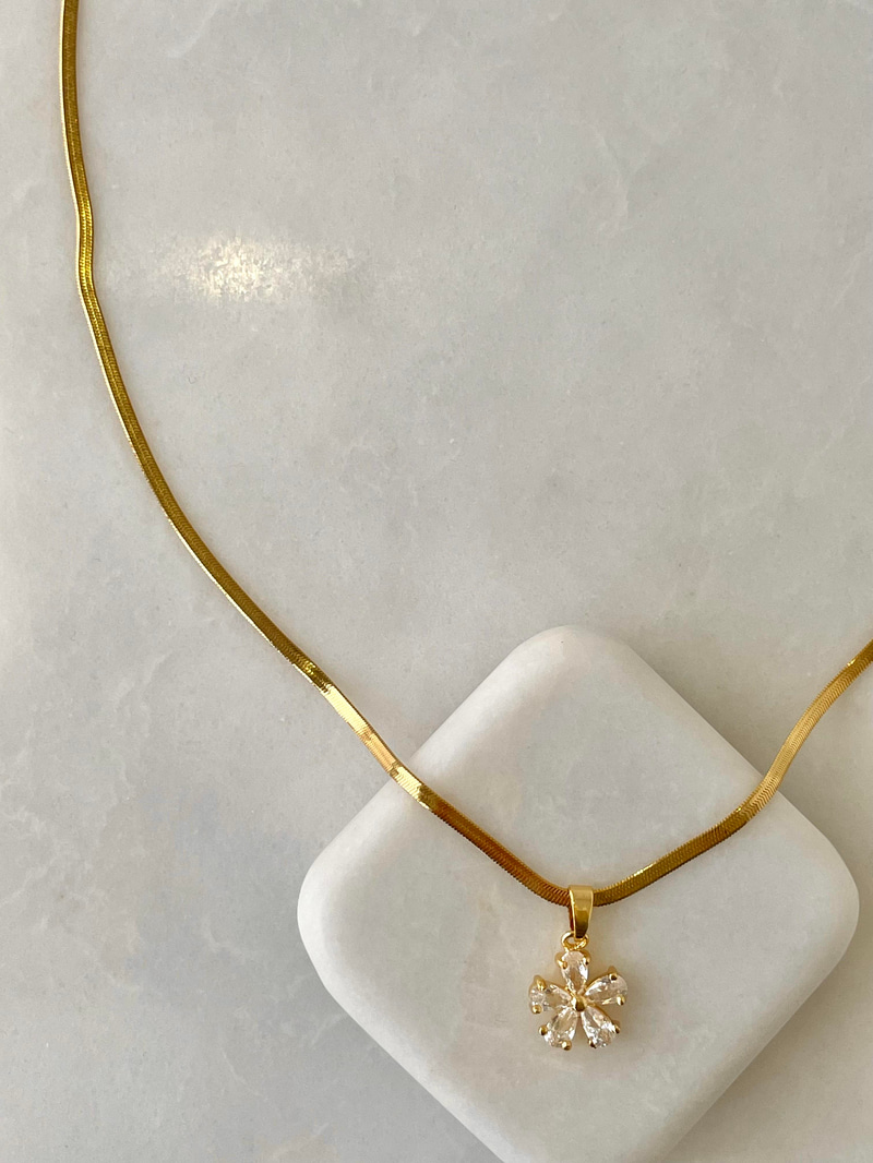 Çelik Minimal Kristal Çiçek İtalyan Zincir Kolye