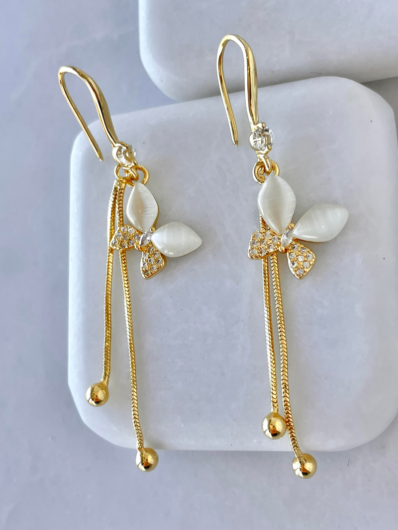 Altın Kaplama Opal Taşlı Kelebek Sallantılı Küpe Gold