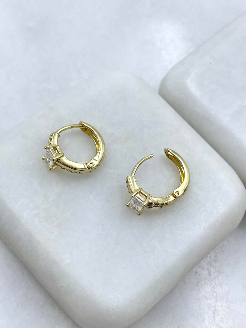 Özel Seri Gömme ve Baget Taşlı Halka Küpe Gold