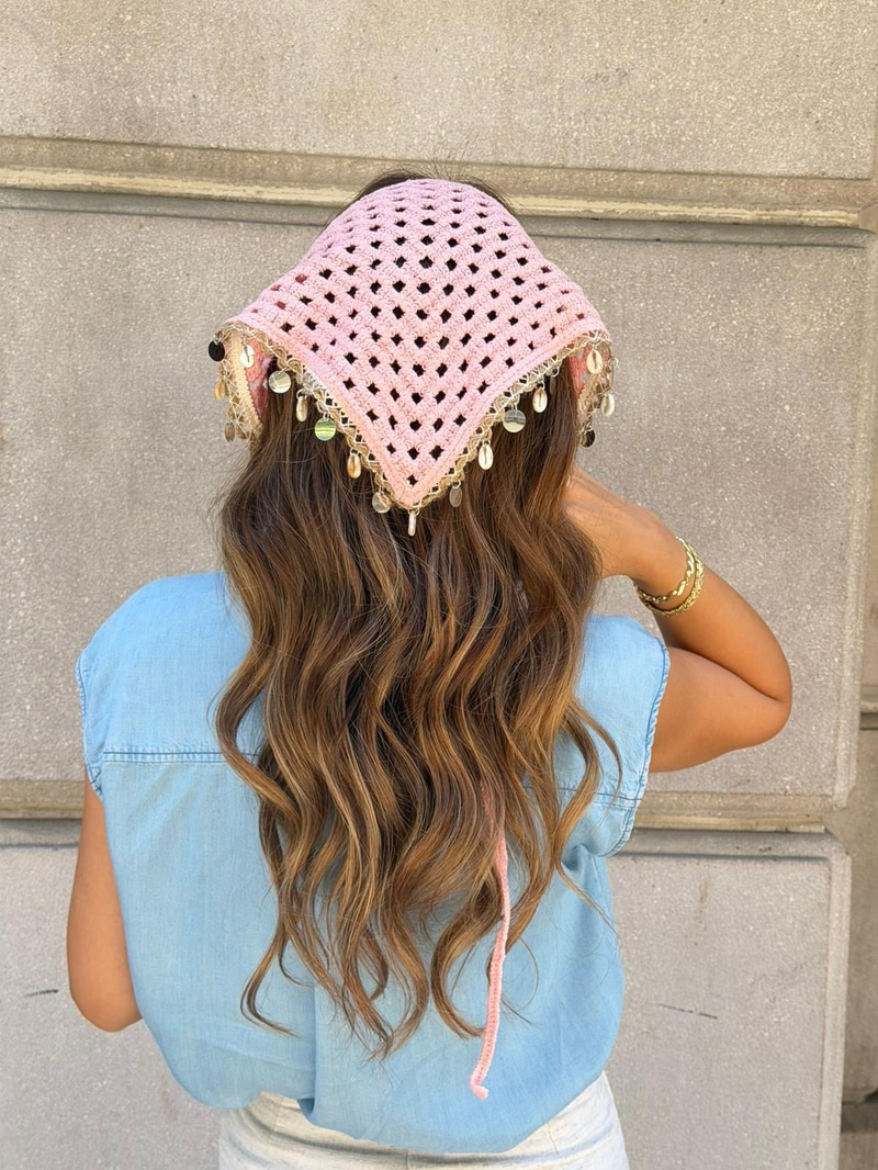 Deniz Kabuğu ve Pul Sallantılı Bandana Pembe