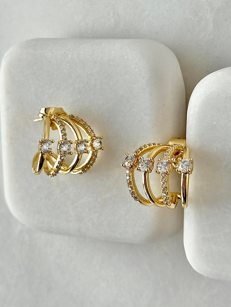 Özel Seri Kristal Taşlı Dörtlü Görünüm Küpe Gold