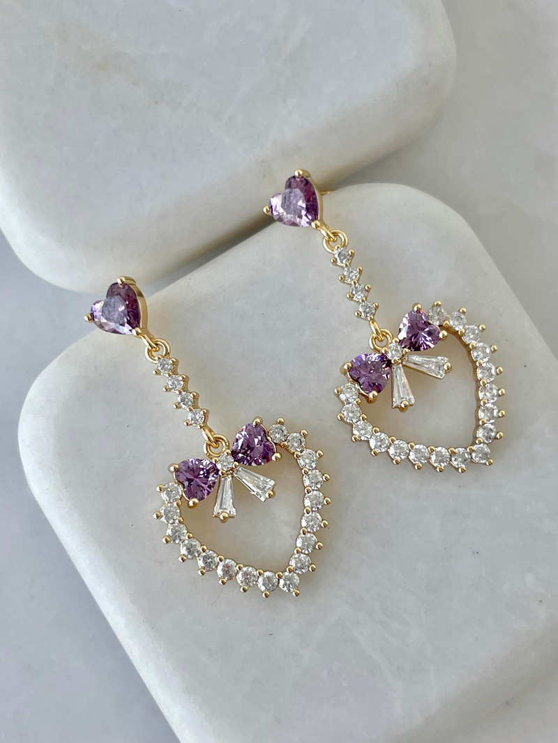 Özel Seri Fiyonklu Kalp Sallantılı Küpe Mor