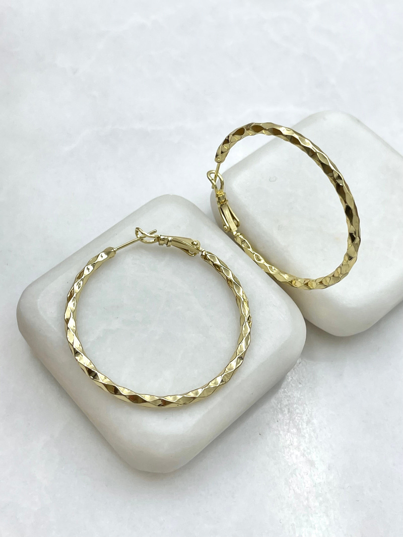 Özel Seri Işıltılı Üçgen Yansımalı Halka Küpe 4 cm Gold
