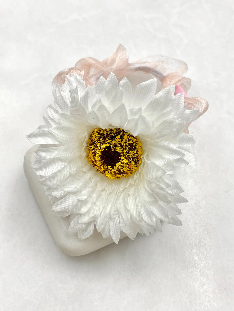 Kasımpatı Scrunchie Toka Beyaz