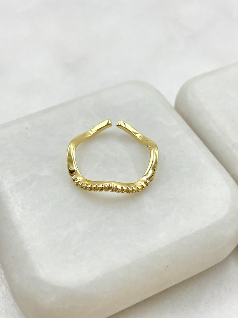 Zirkon Taşlı Dalga Model Yüzük Gold